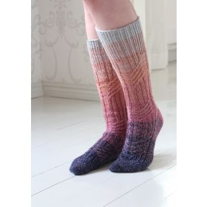 Virtaviivaiset teetee Rainbow Sock